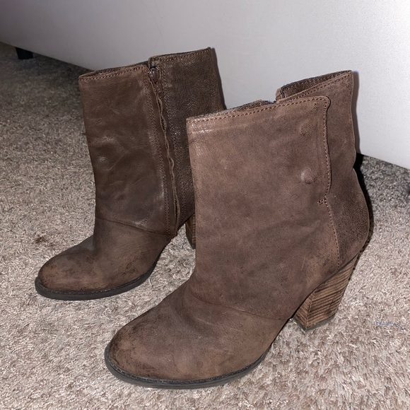 Aldo Brown Fold-over Booties Size 10 - Picture 2 of 5